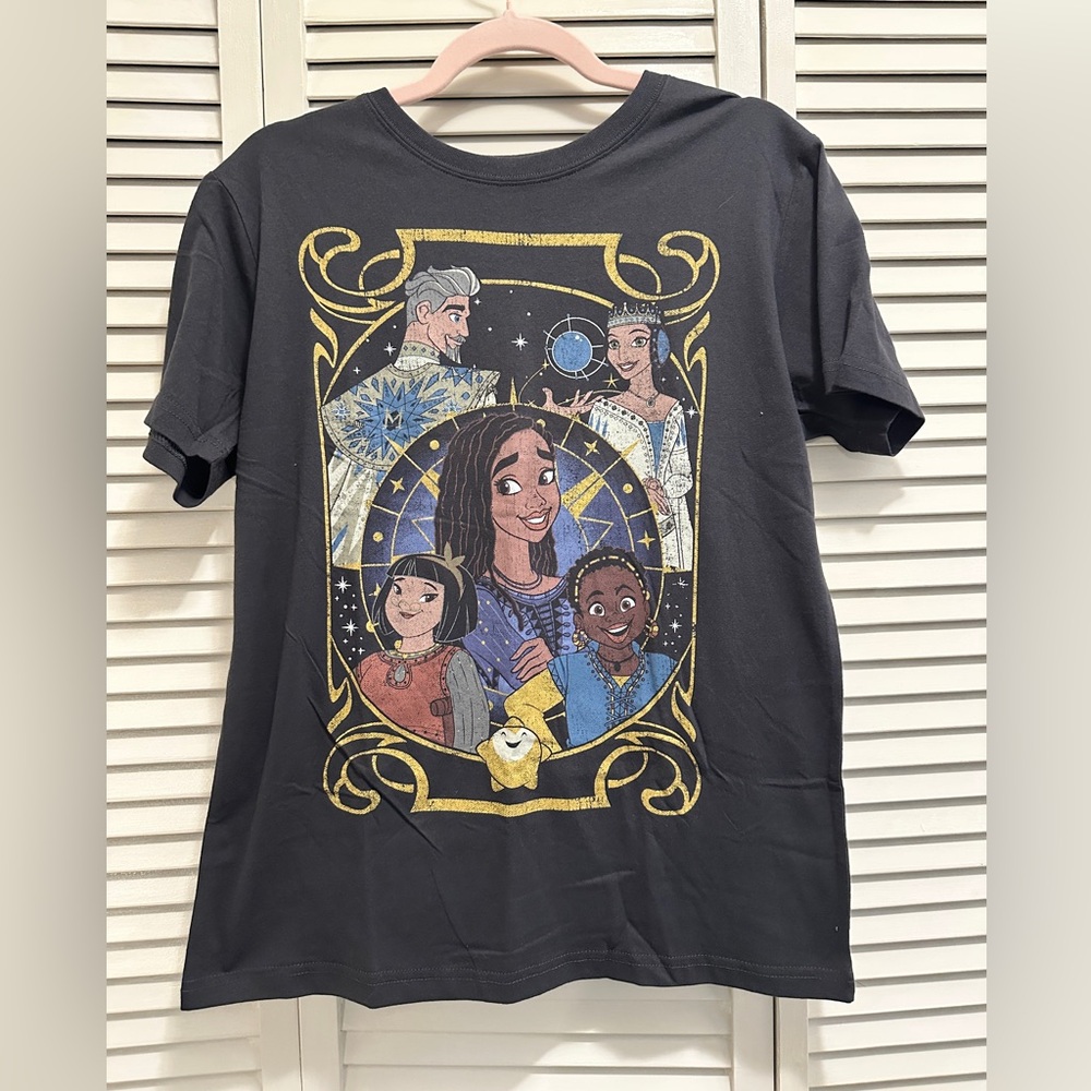 Disney "Wish" Black Graphic T-Shirt with Colorful Characters Size Medium NWT